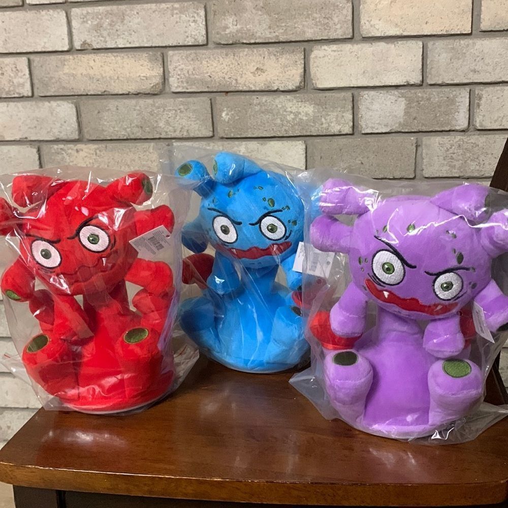 3for$20 NWT punch toys yells when you punch it. Suction on bottom